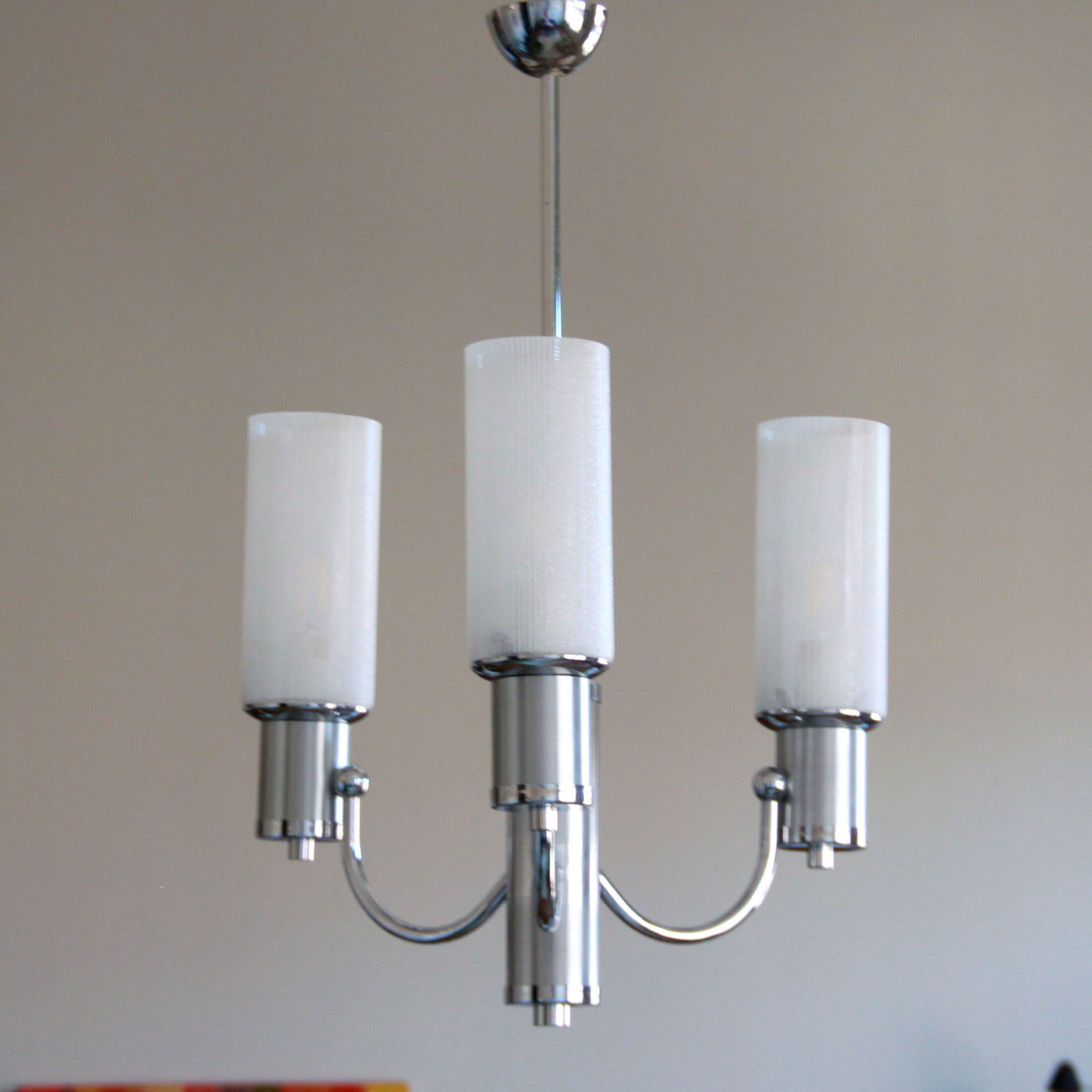 Chandelier in aluminum and chrome metal tulip white striated glass 1970 seventies