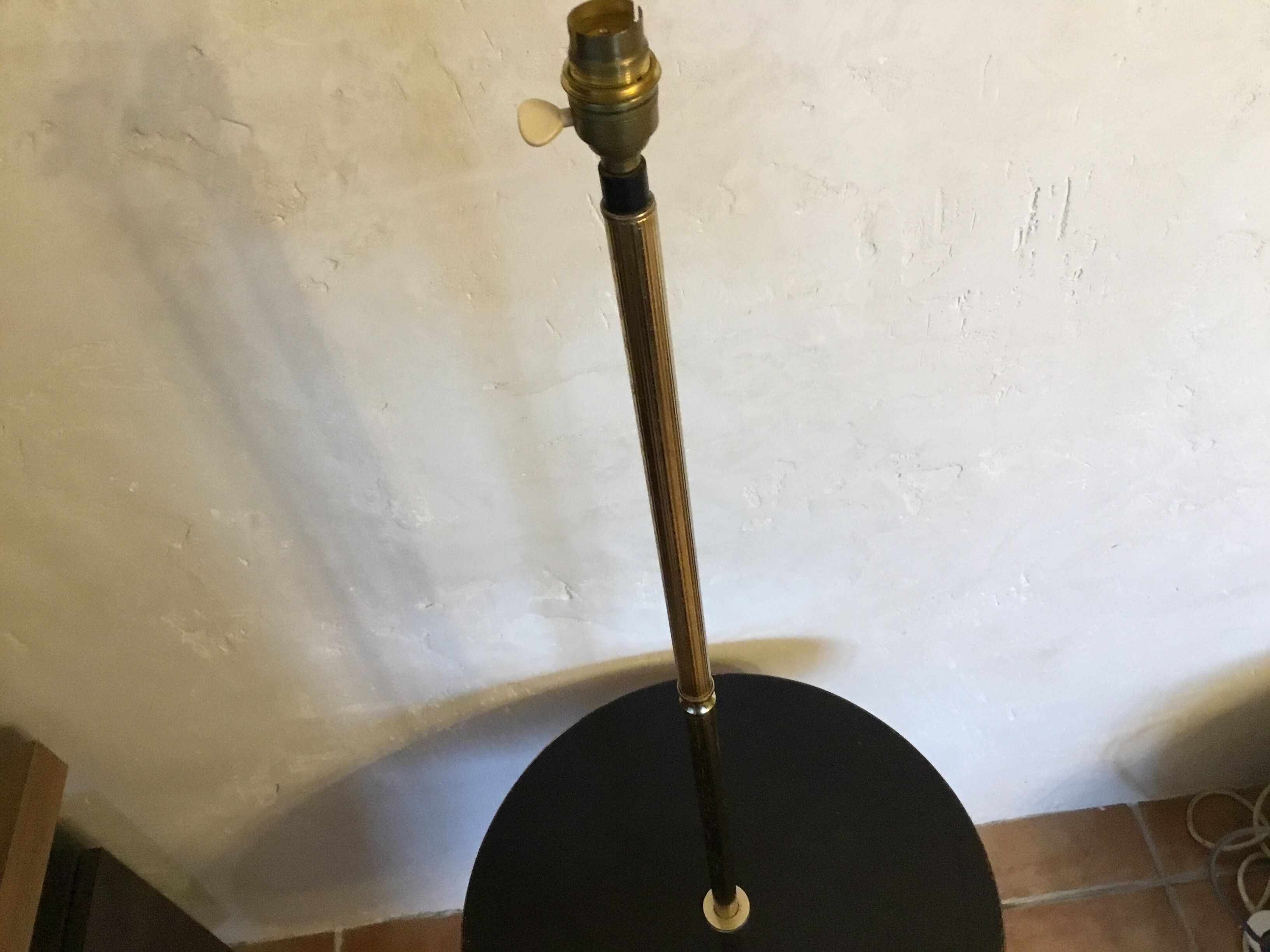 Guéridon lamp in Golden Brass and teak wood design 70