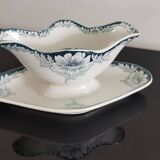 Saucière de St Amand et Hamage, terre de fer modèle Suzanne fleurs vertes