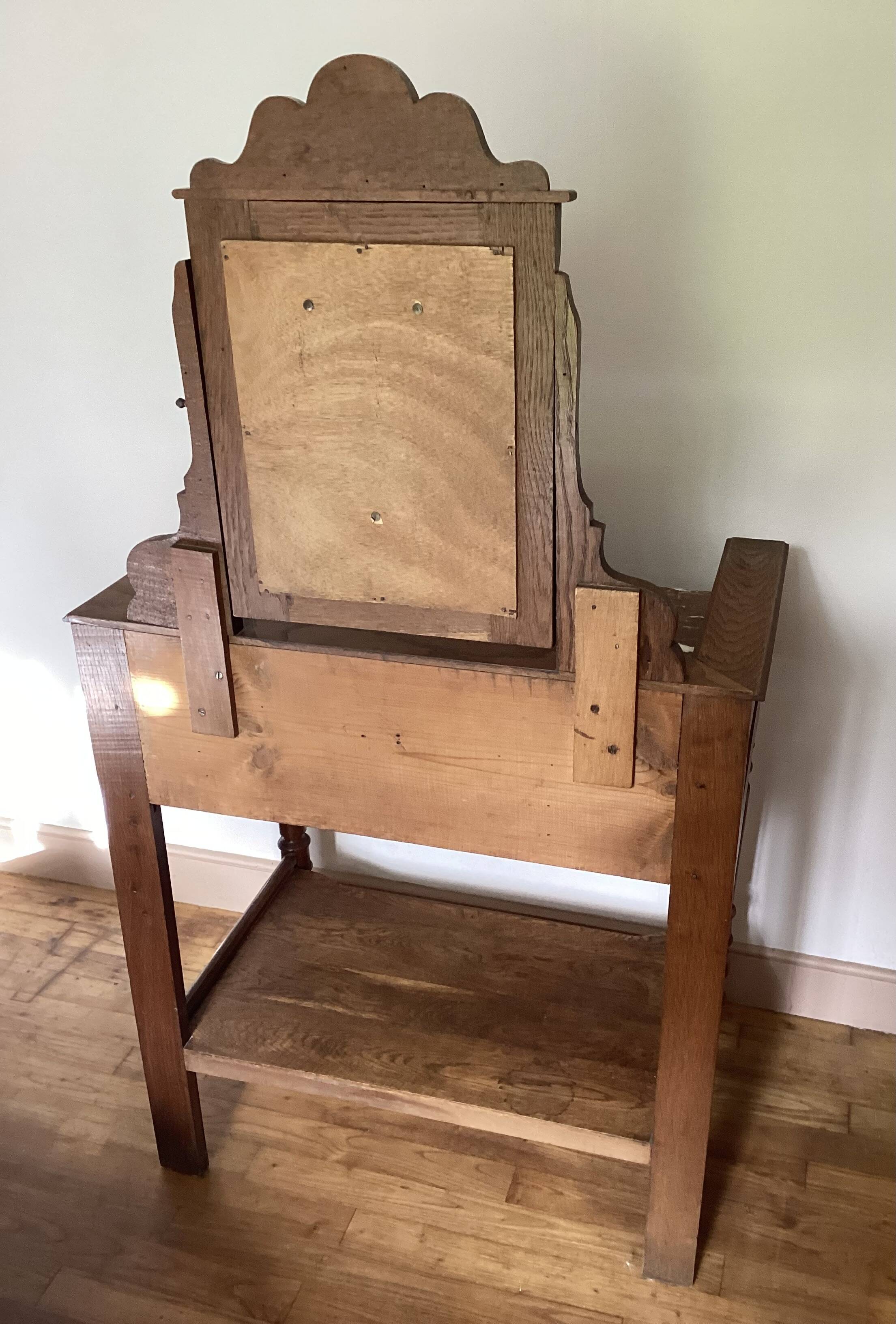 Dressing table / Bathroom vanity