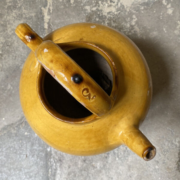 Crucible in glazed earthenware