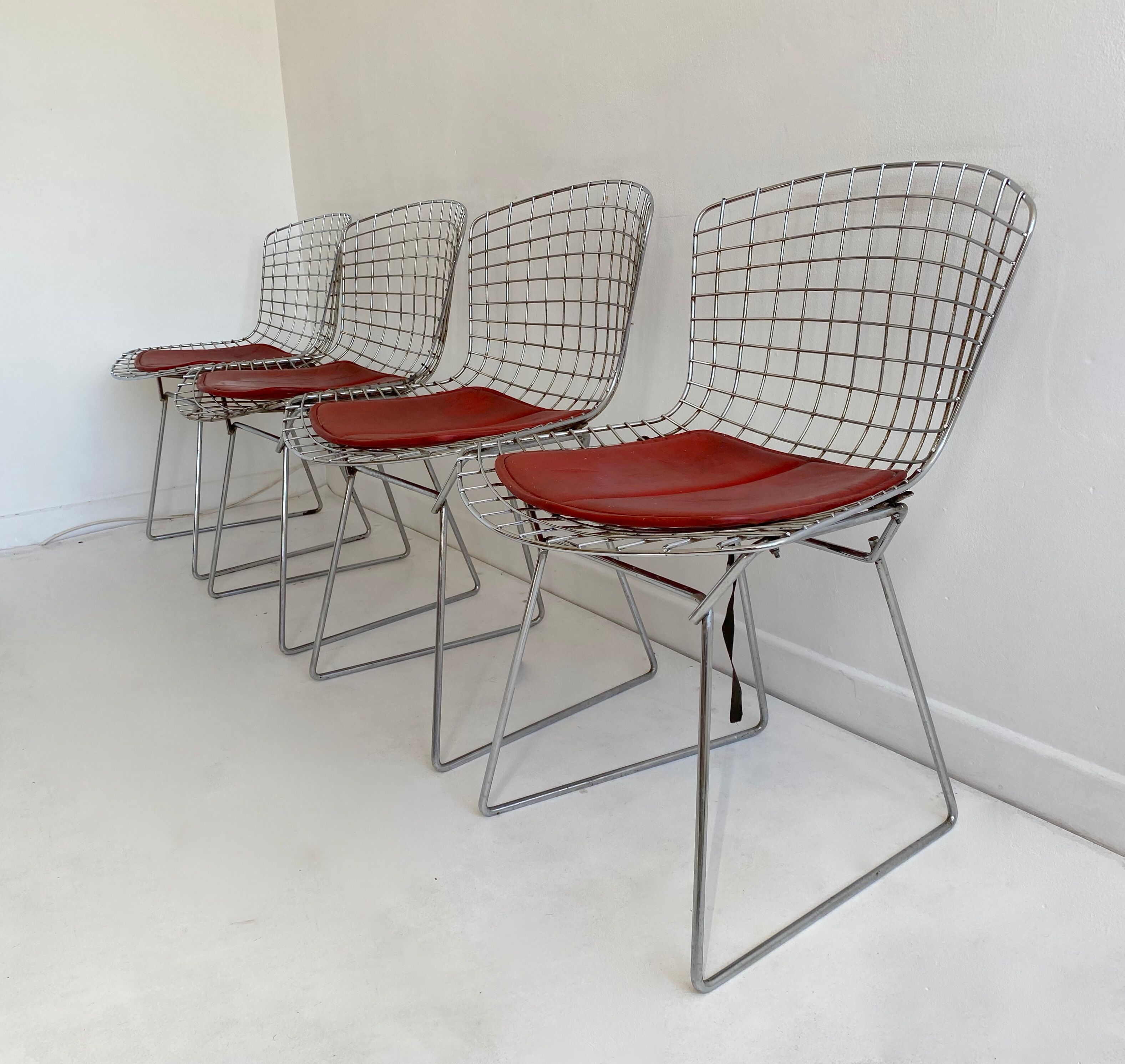 Lot de 4 chaises chromées par Bertoia pour Knoll, vers 1960