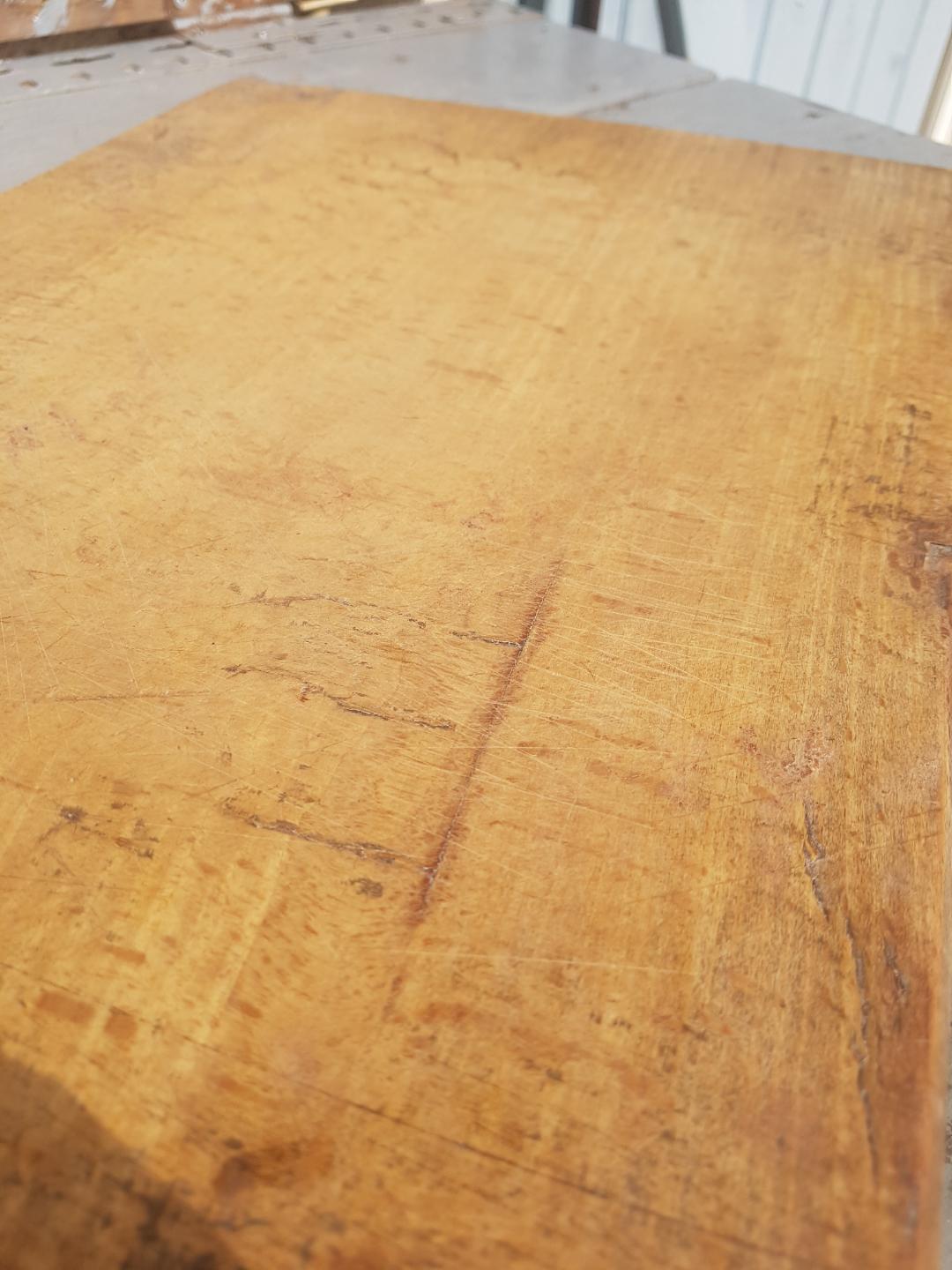 Planche à découper en bois