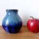 petit vase boule en céramique bleu turquoise