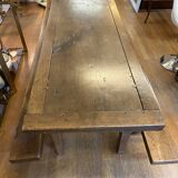 Farm table with its 2 benches.