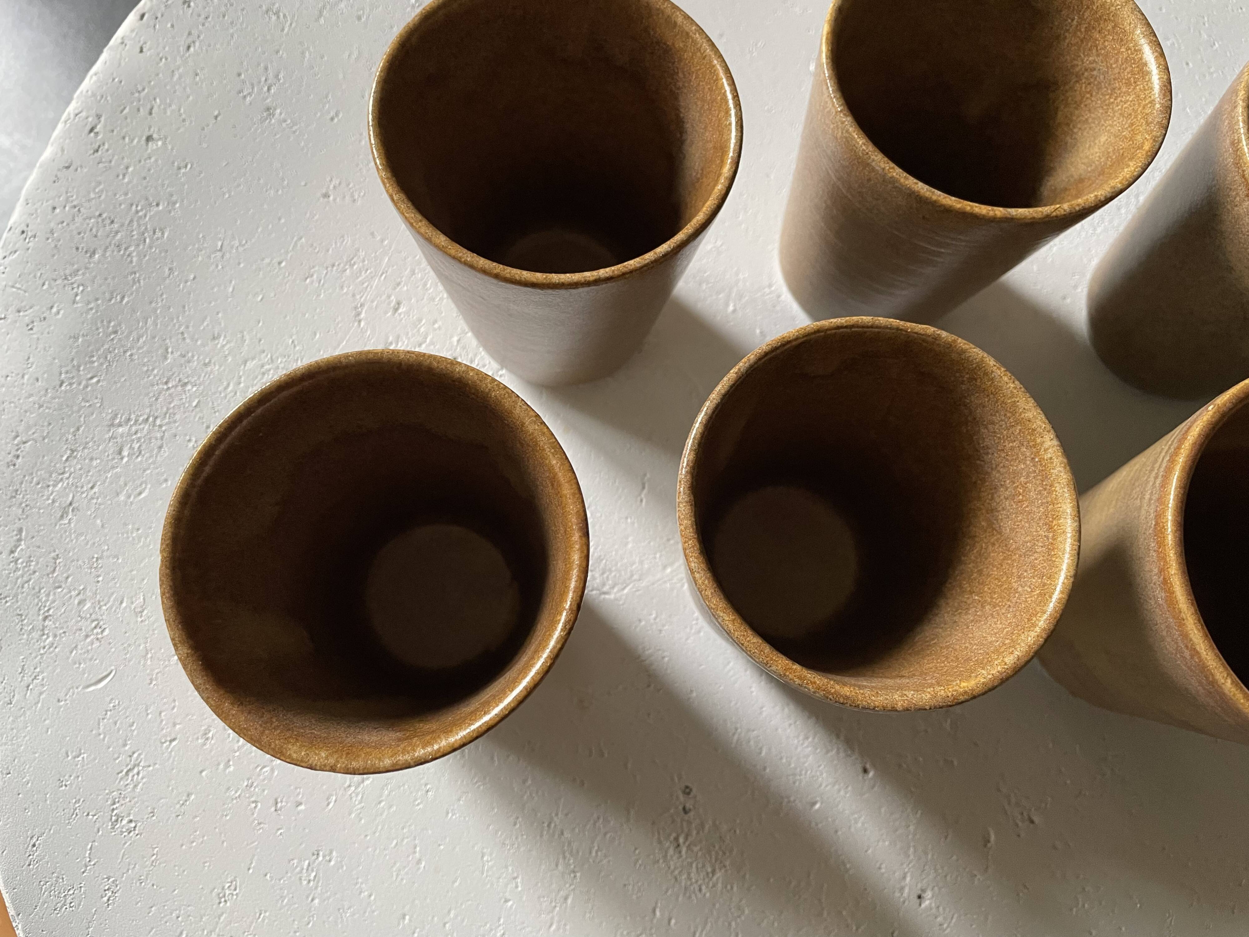 Digoin sandstone cups