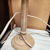 Lampe en bois et rotin