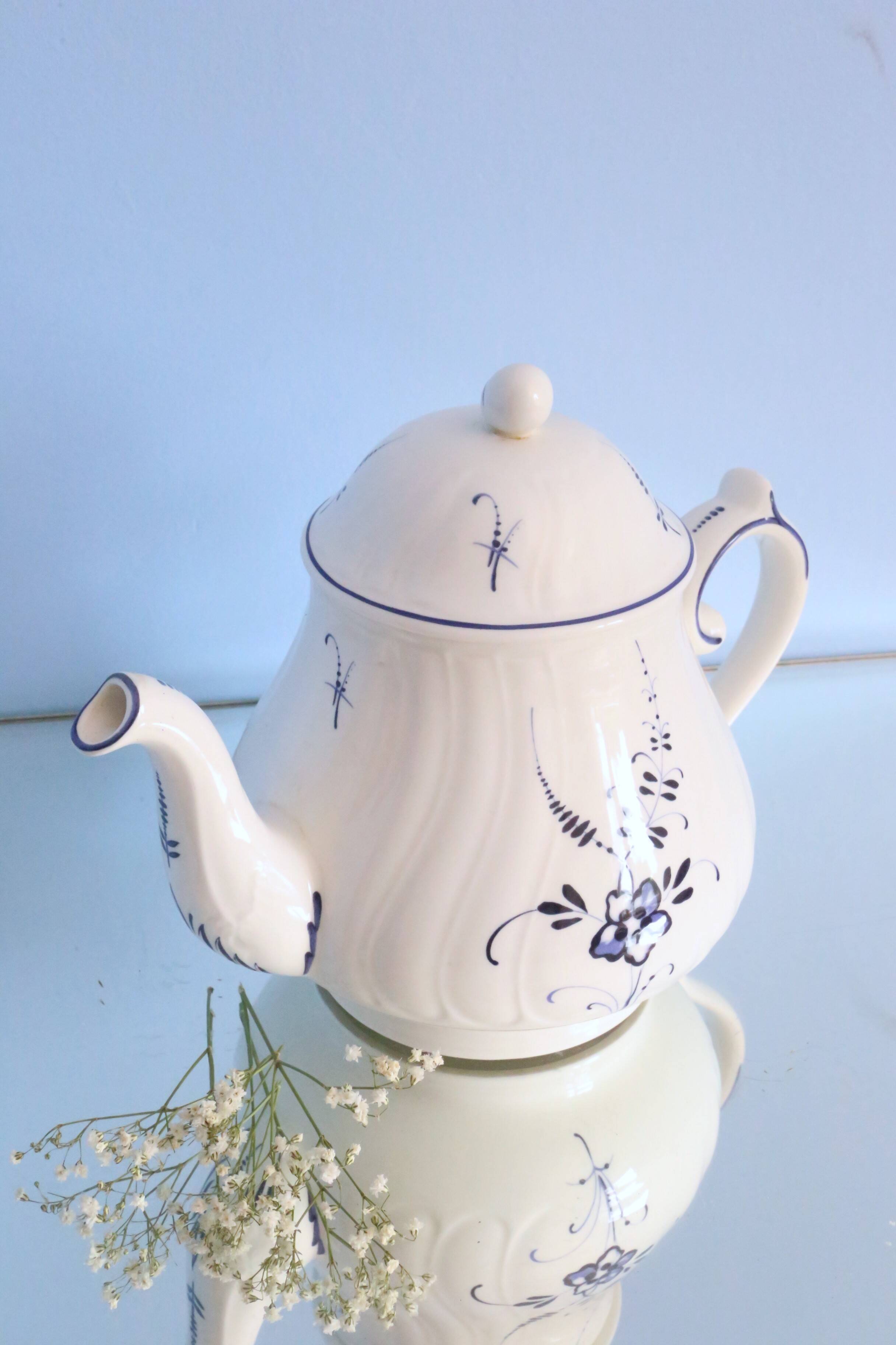 Villeroy and Boch teapot, Old Luxembourg model