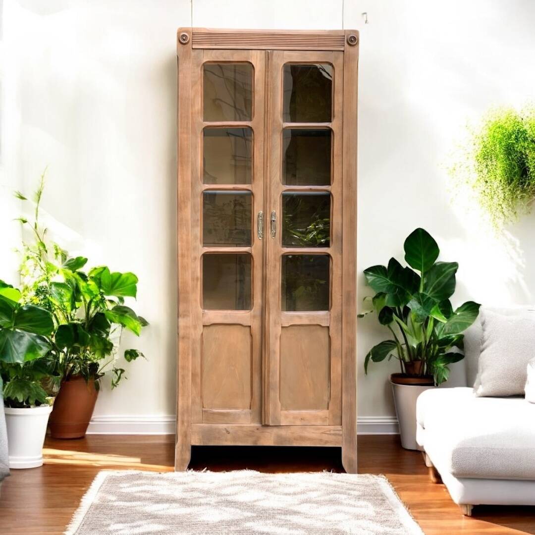 Armoire parisienne vitrée en bois brut, 1940