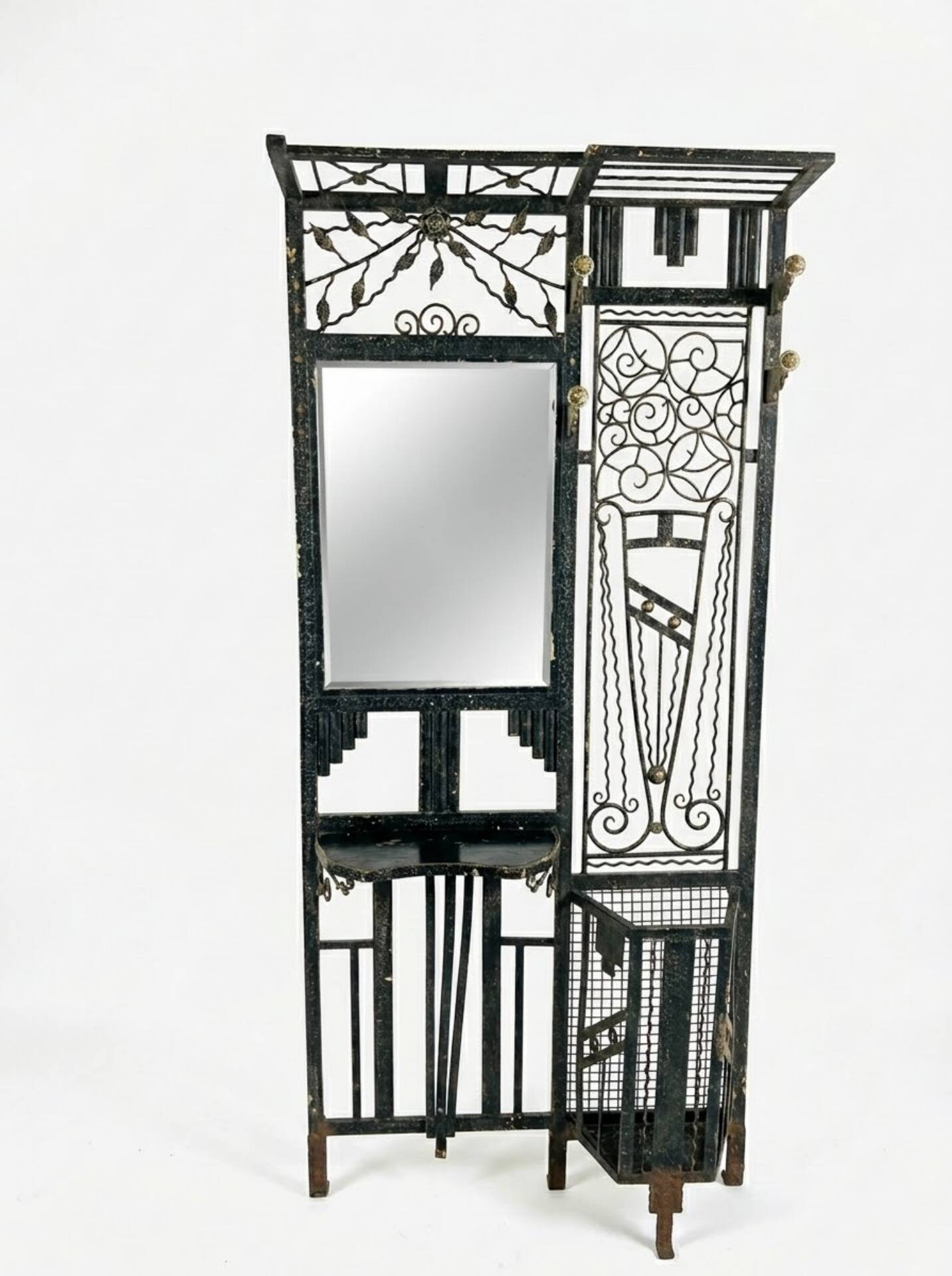 Art Deco coat rack wardrobe in wrought iron from the 1930s.