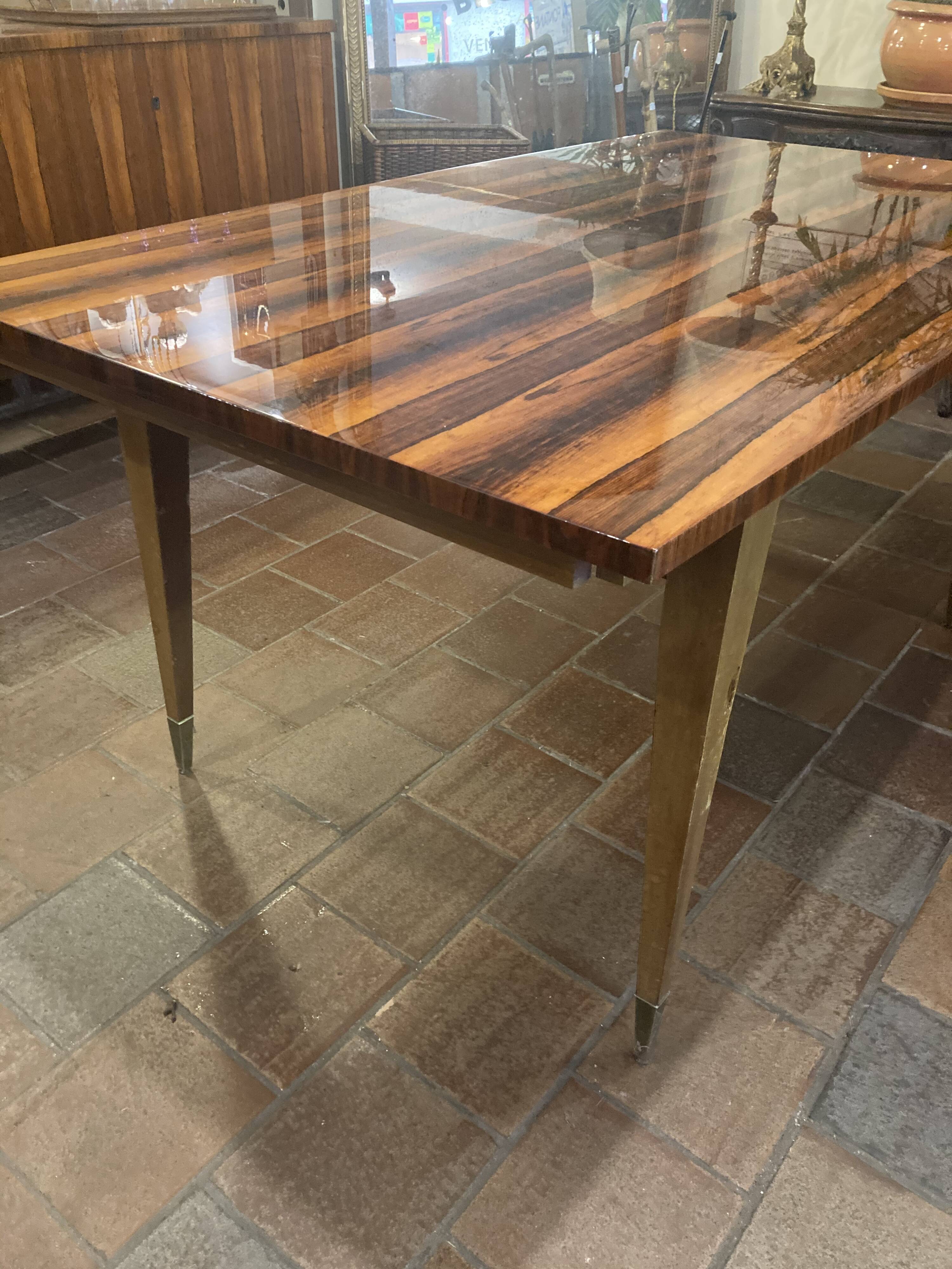 Table en ébène de Macassar laquée vers 1950