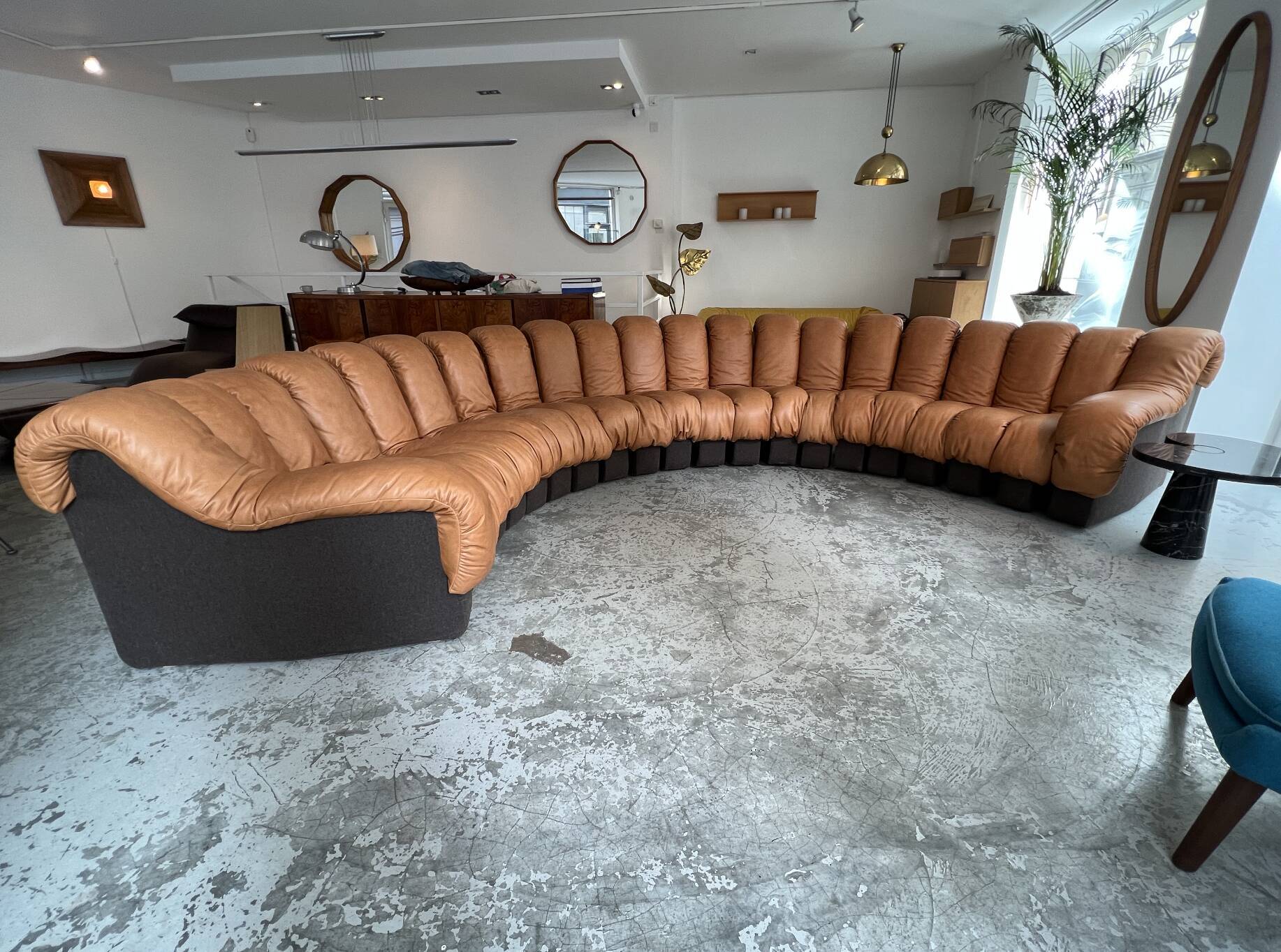 Sofa DS-600 de, Ueli Berger, Eleonore Peduzzi-Riva, Heinz Ulrich, Klaus Vogt for De Sede 1972