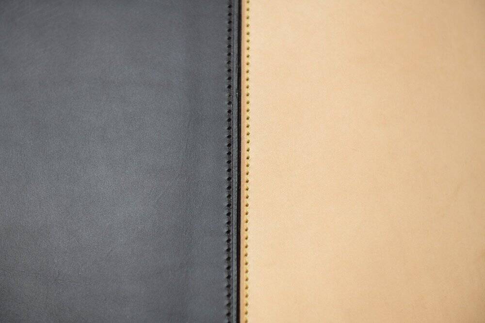 Fauteuil LC4 Le Corbusier édition spéciale Louis Vuitton Cassina