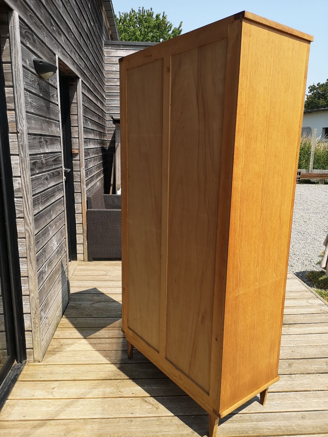 Compact vintage cabinet