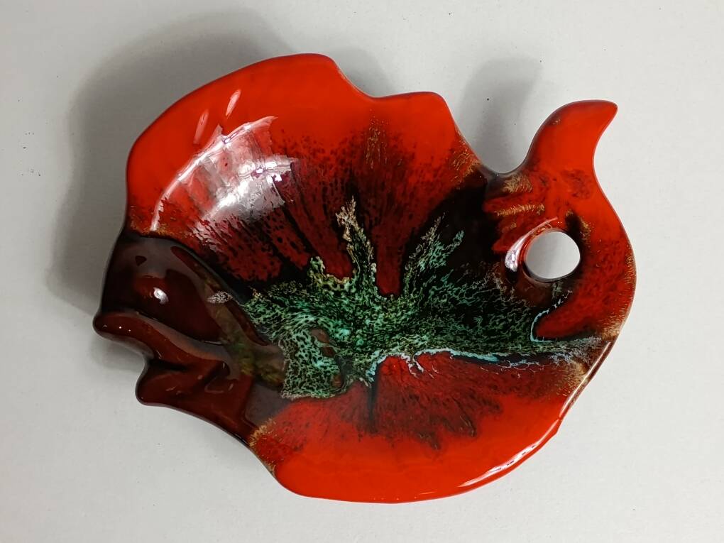 Ceramic fish bowl or pocket tray signed Vallauris, 1950s.