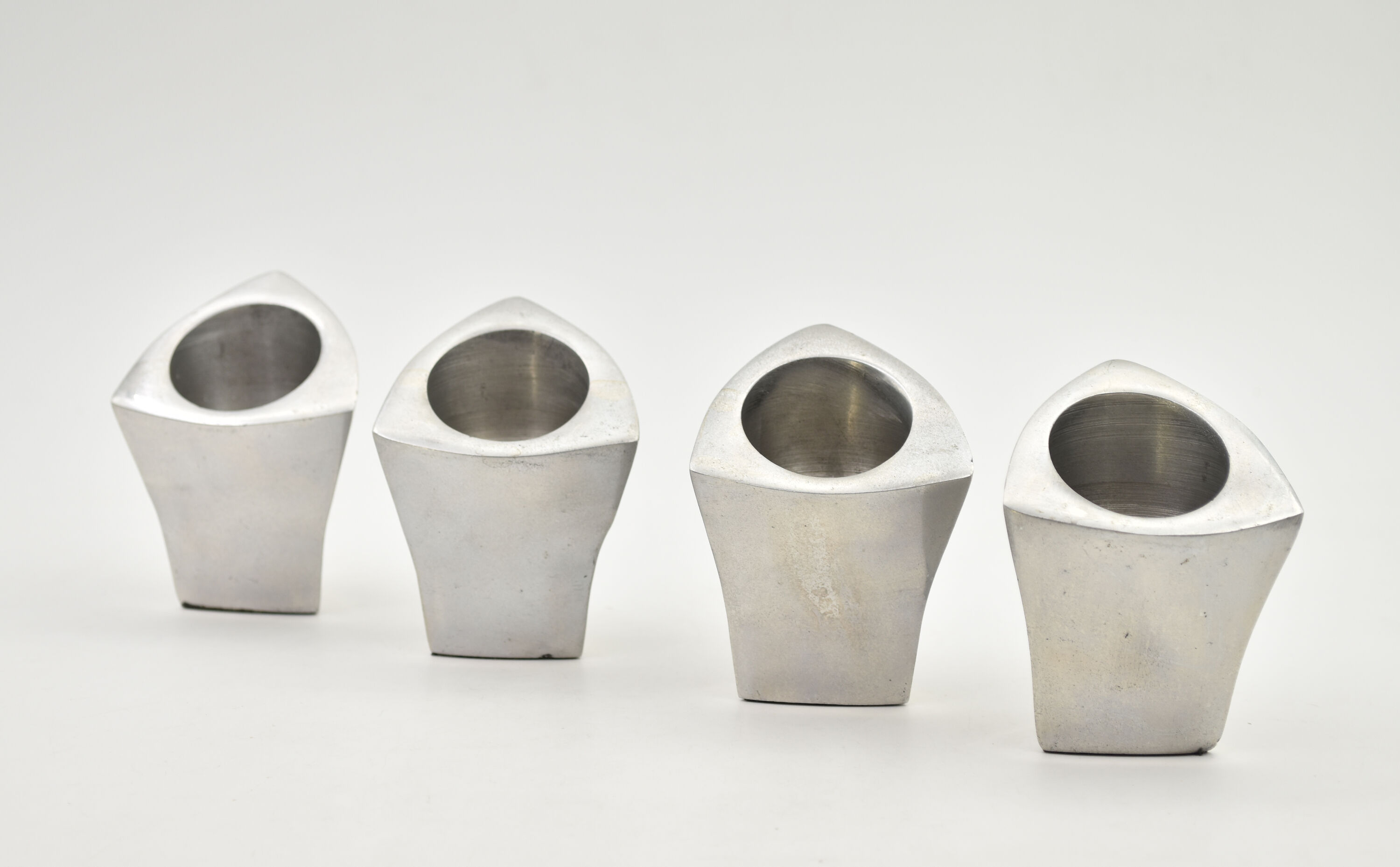 Aluminium design candle holders