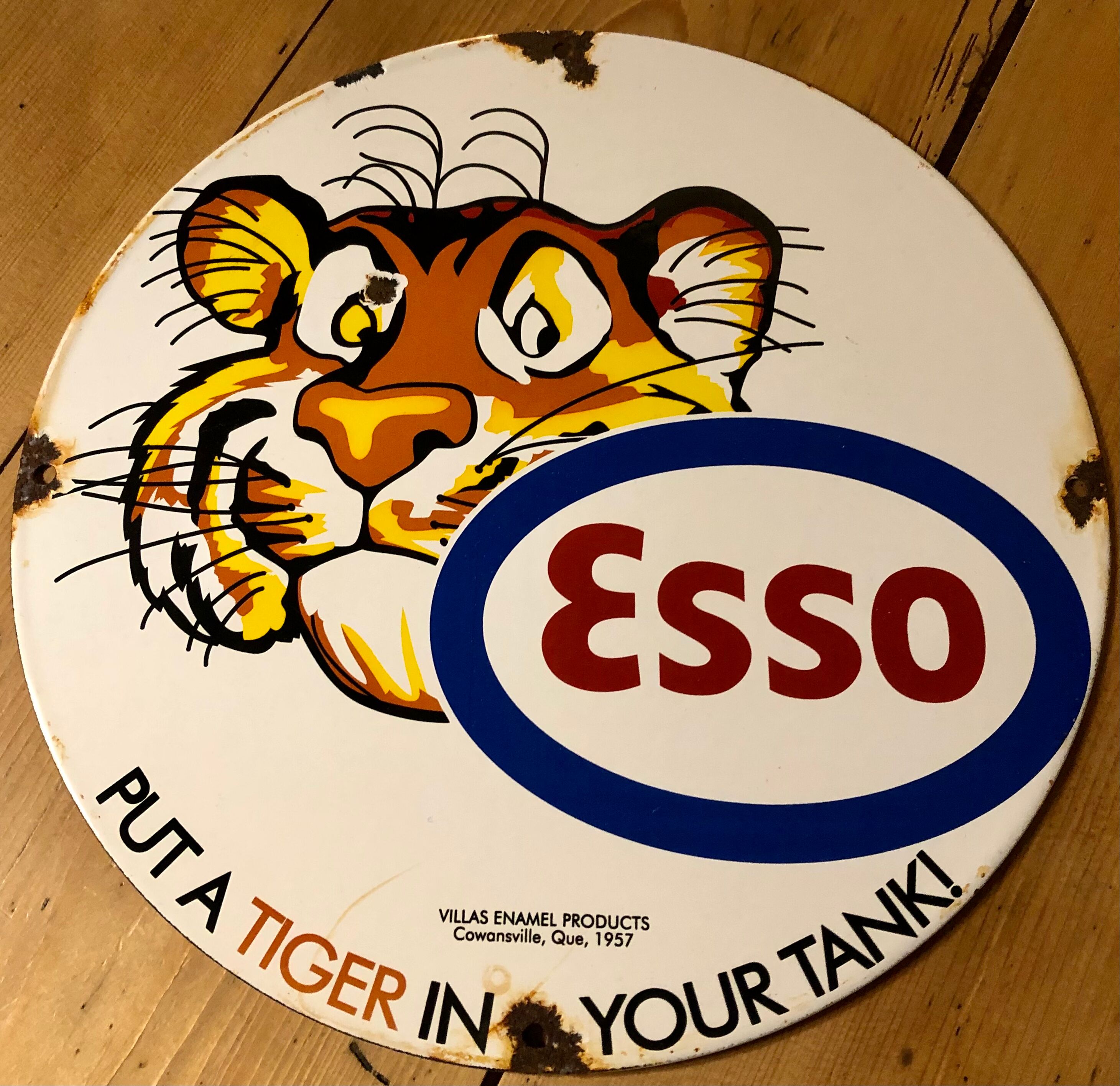 Enamelled plate esso 1957