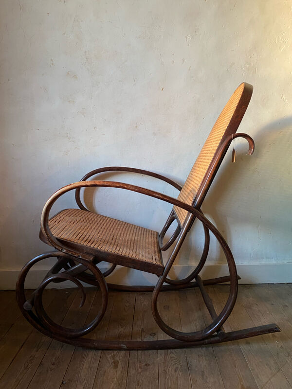 Rocking chair bois et cannage