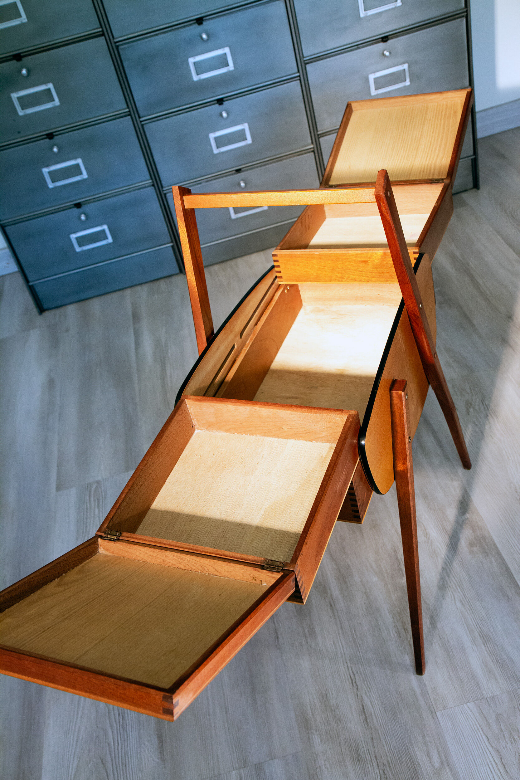 Worker, book box, compass feet, year 50-60