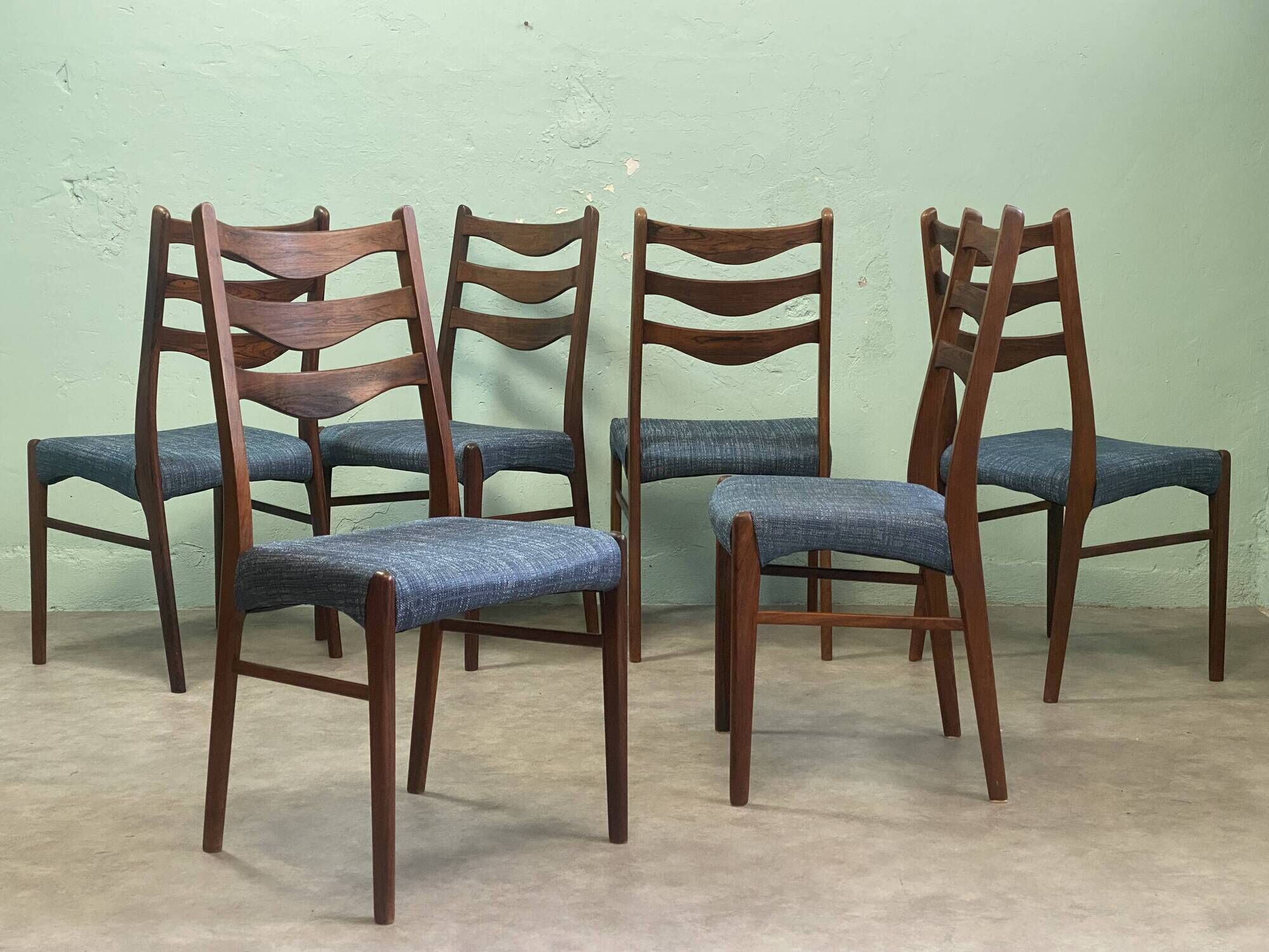 6 Scandinavian chairs in rosewood