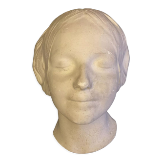 Plaster head: The drowned of the Seine