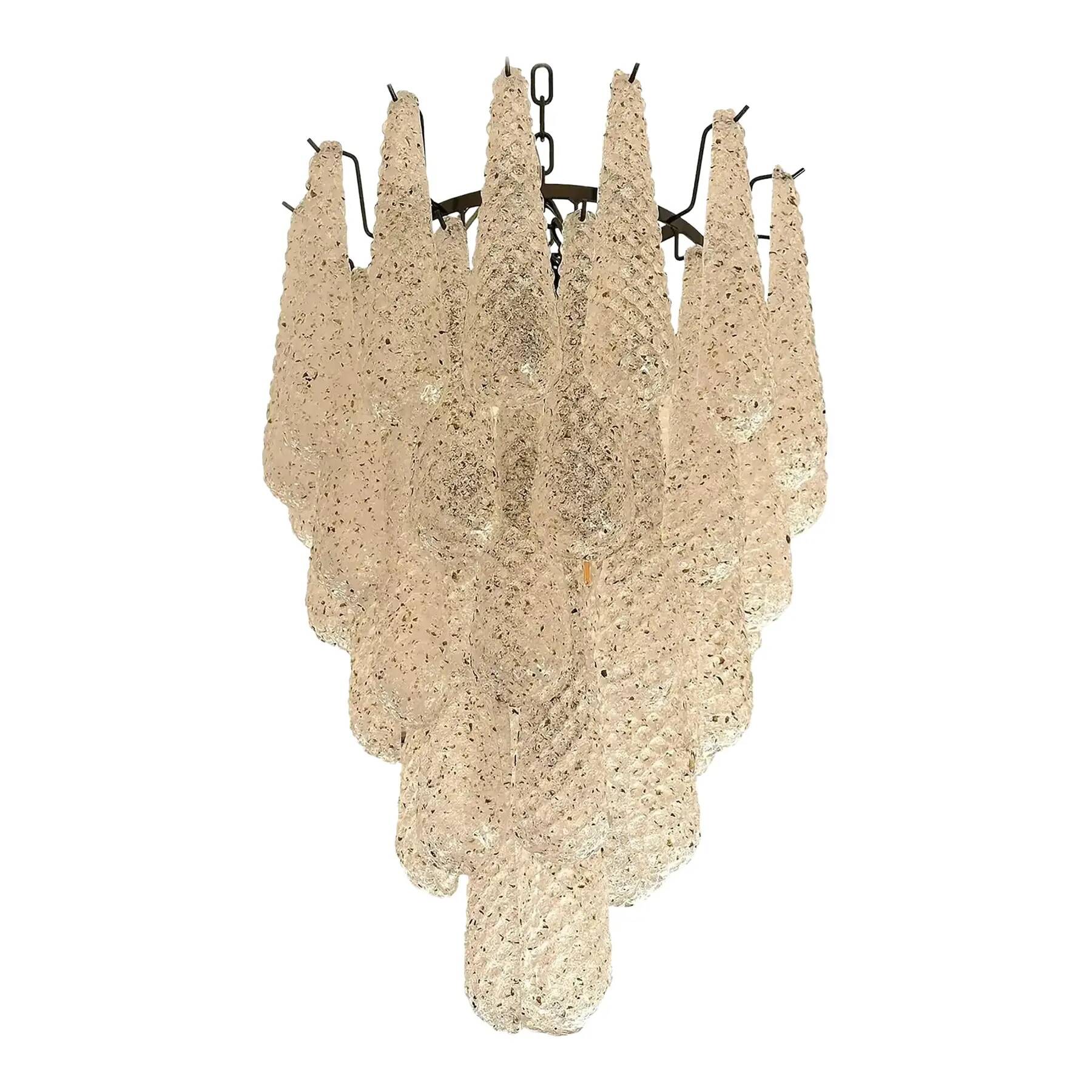 Vintage-Inspired Venetian Murano Glass Conchiglie Chandelier in Black Nicle