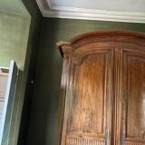 Armoire Louis XV en noyer 18eme