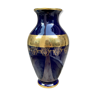 Vase ovoïde en porcelaine émaillée bleu et or