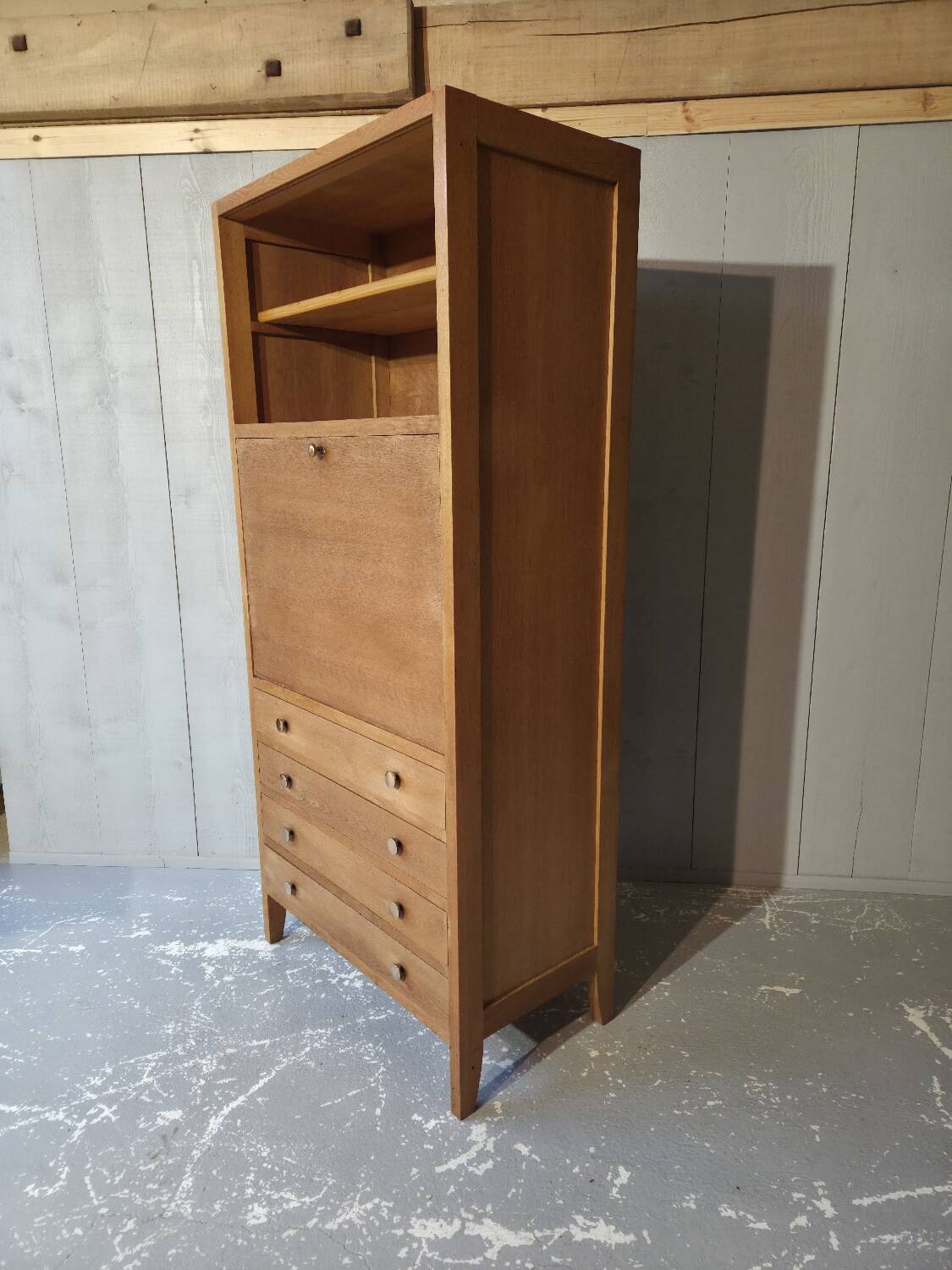 Oak secretary