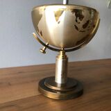 World mappe, globe cigarette distributor