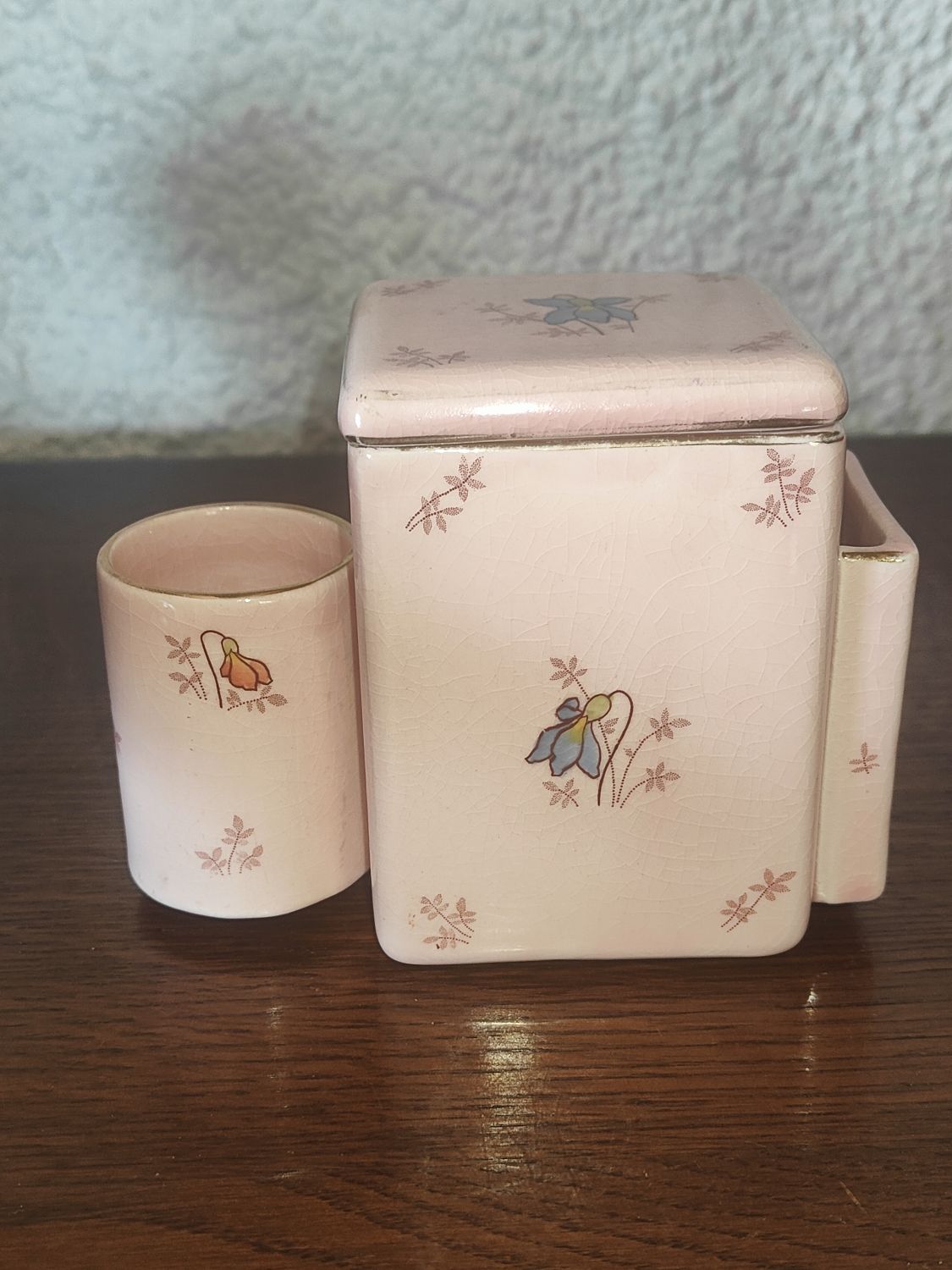 Storage pot with compartments for make-up and beauty products in old earthenware De Bruyn Fives Lille