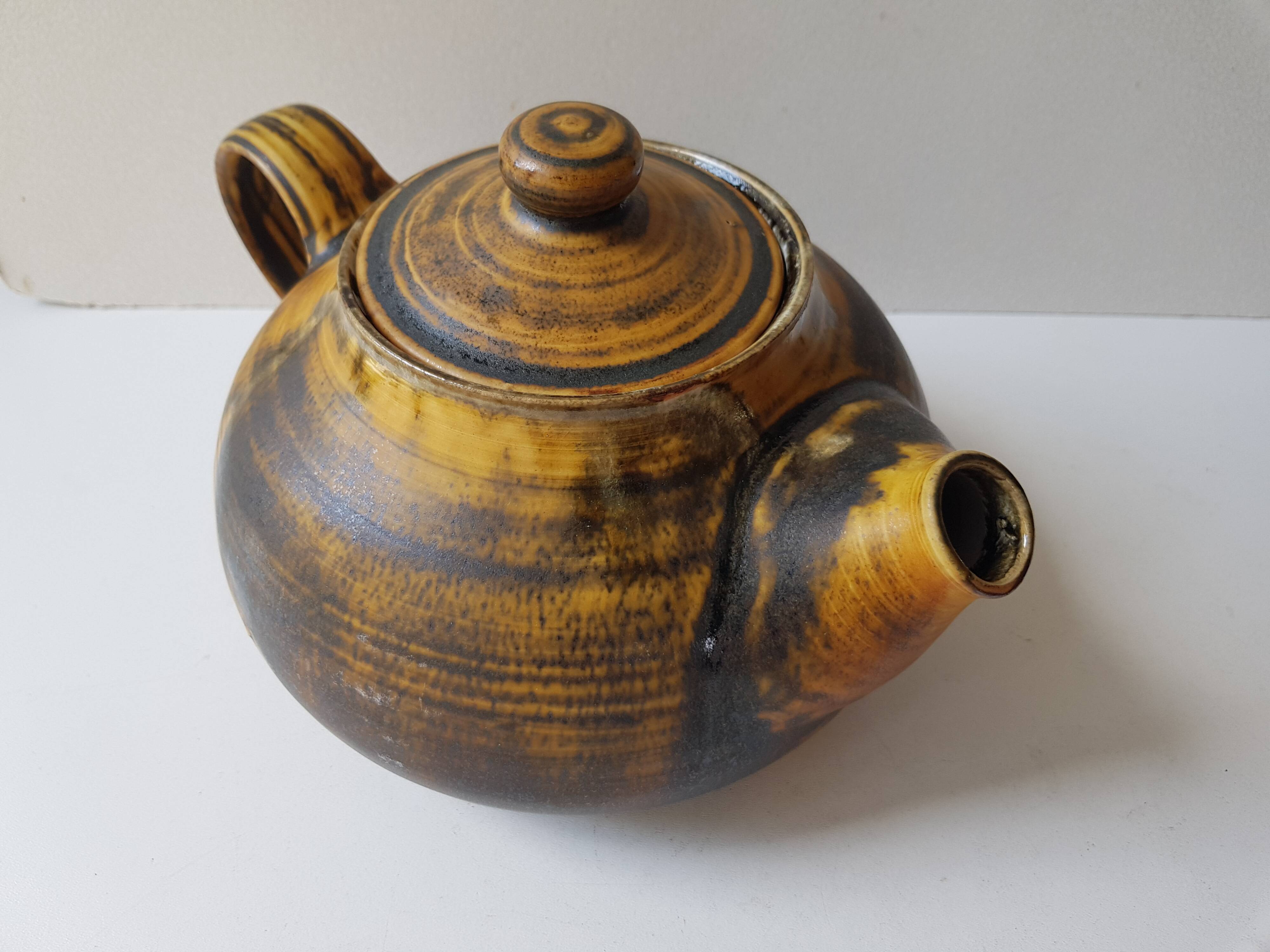 Set of teapot + 5 cups + 6 saucers in ceramic signed CB (Signature to be identified)