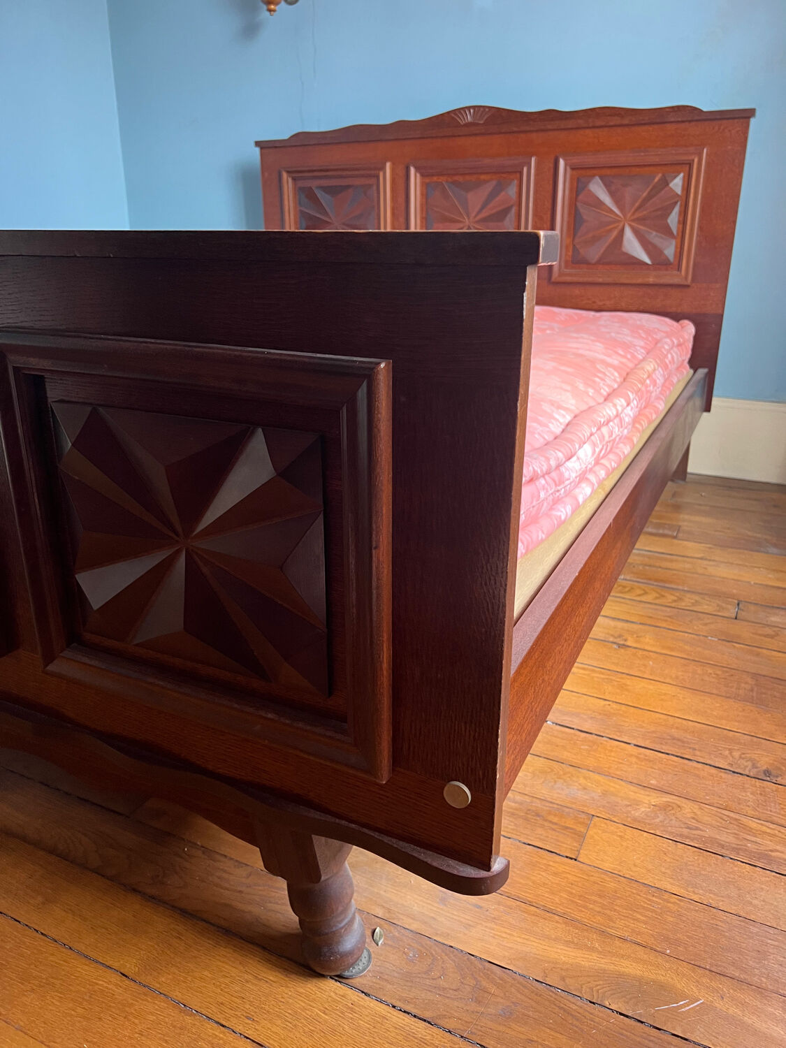 Double bed Louis XIII style