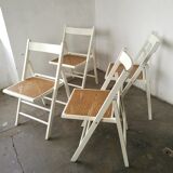 Set of 4 folding chairs, can.