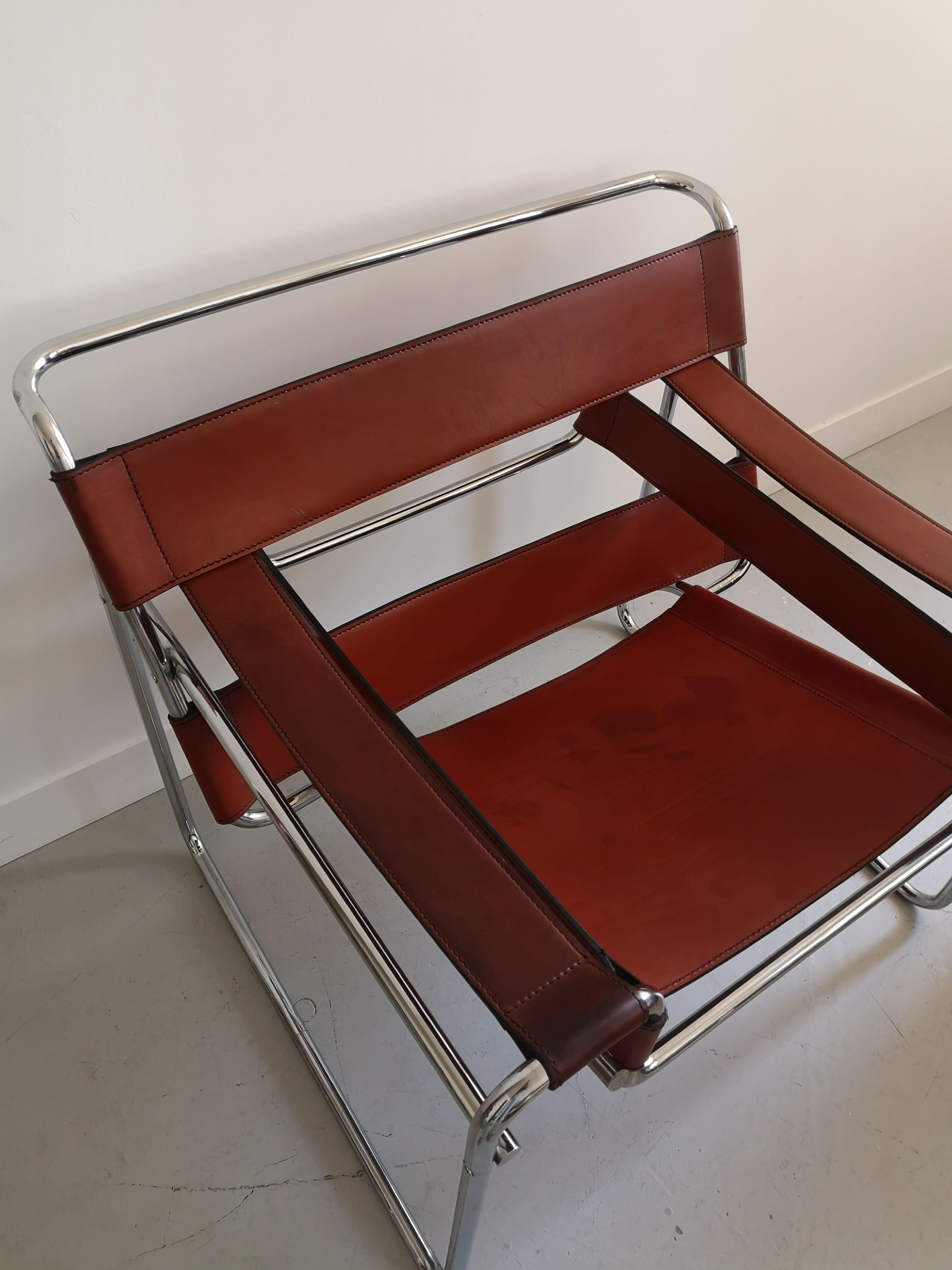 Tawny leather armchair model Wassily B3 by Marcel Breuer