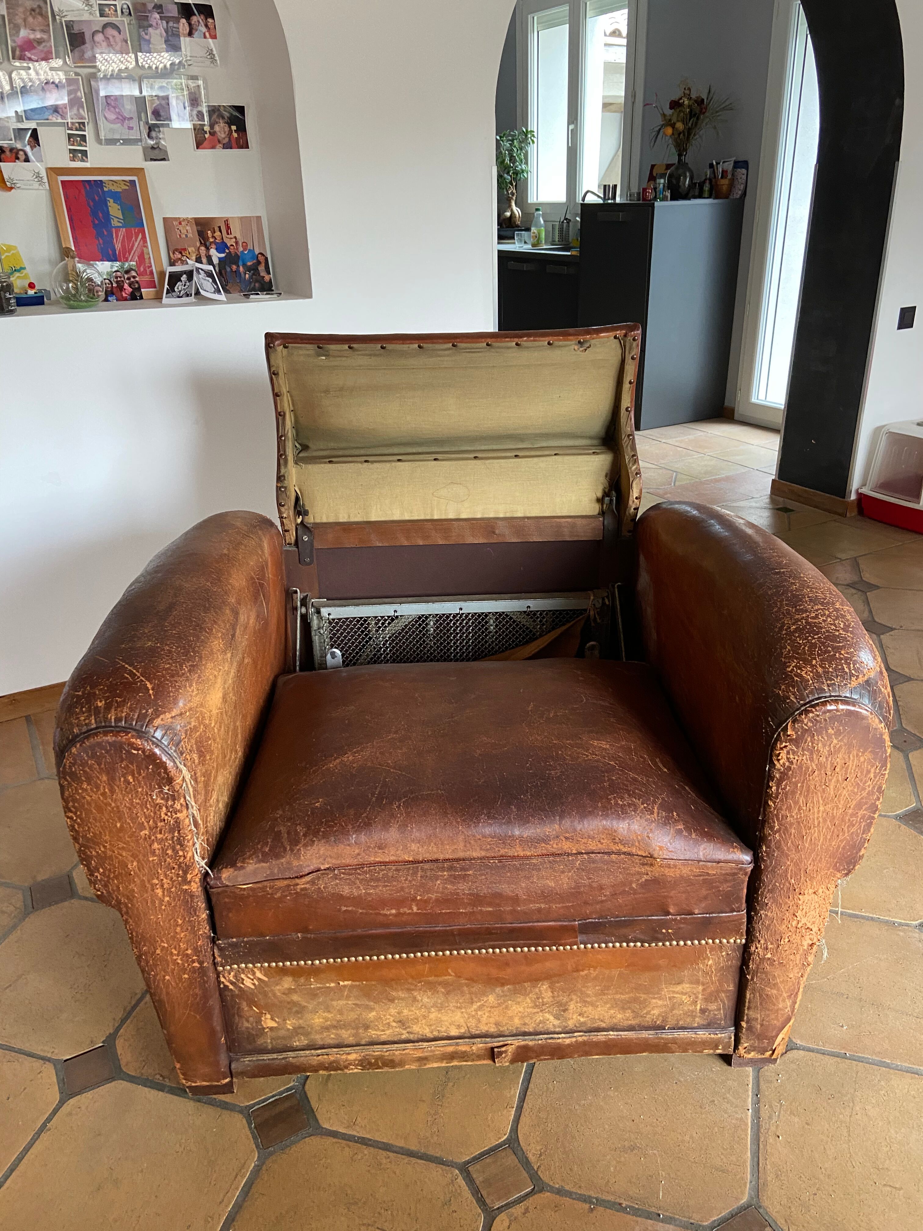 Fauteuil club moustache convertible