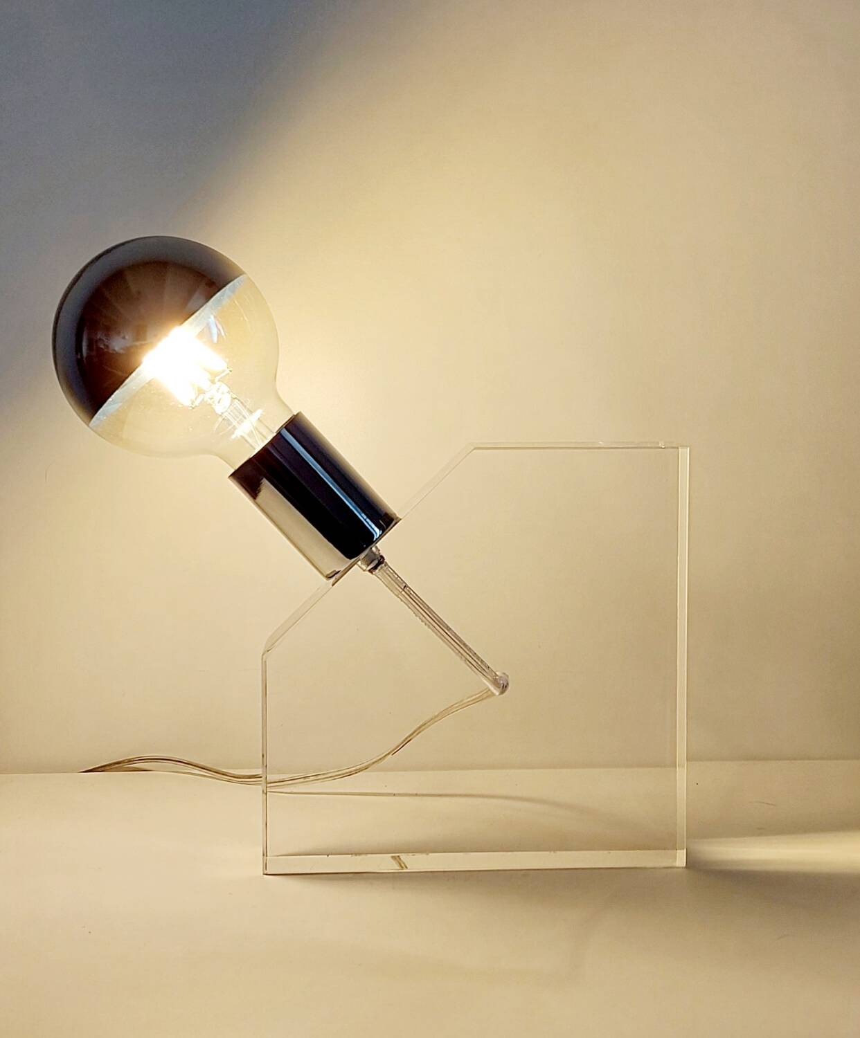 Designer polycarbonate lamp