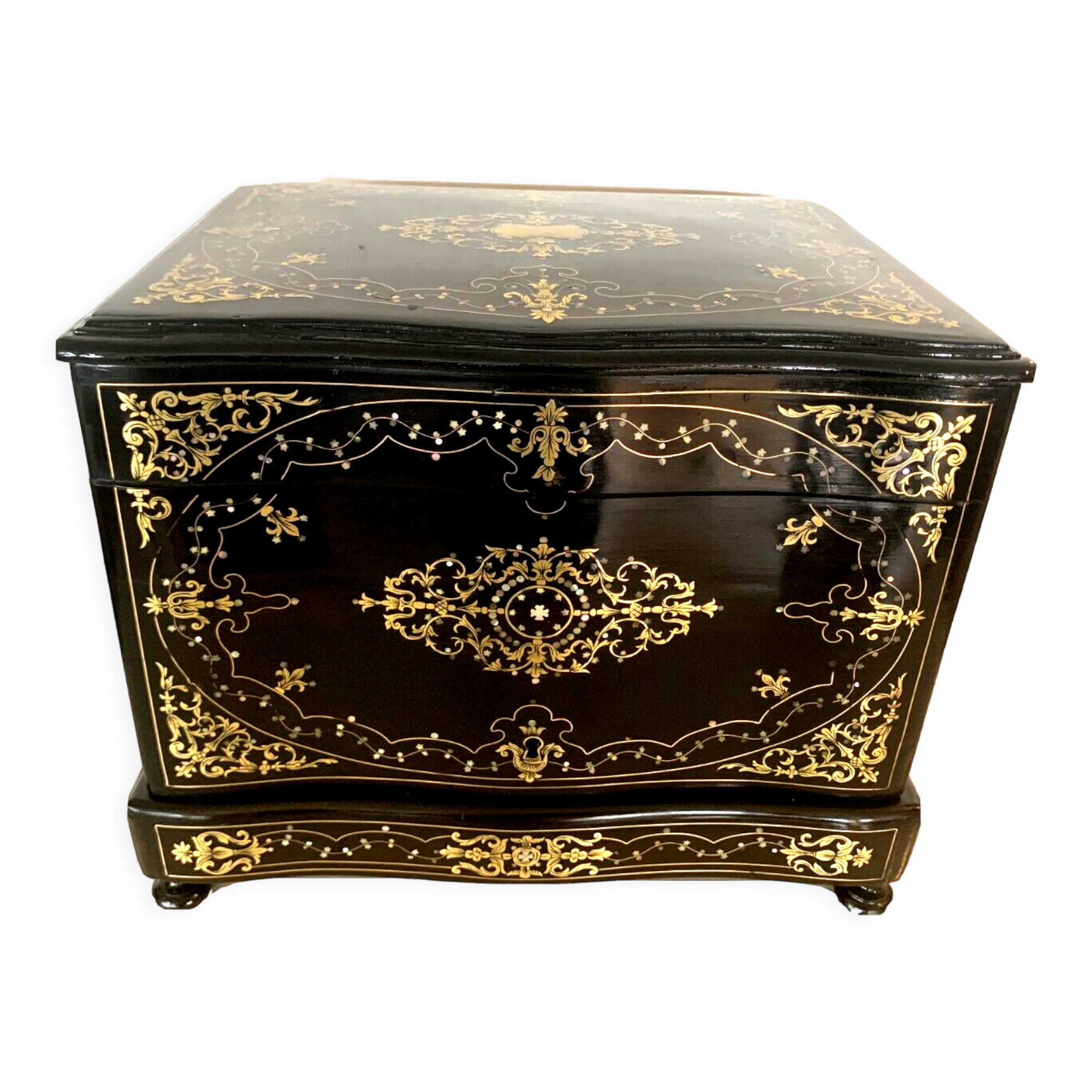 Complete liquor cellar Napoleon III Marquetry boulle Antique box