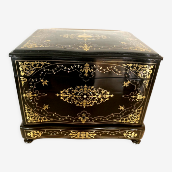 Complete liquor cellar Napoleon III Marquetry boulle Antique box