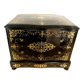 Complete liquor cellar Napoleon III Marquetry boulle Antique box