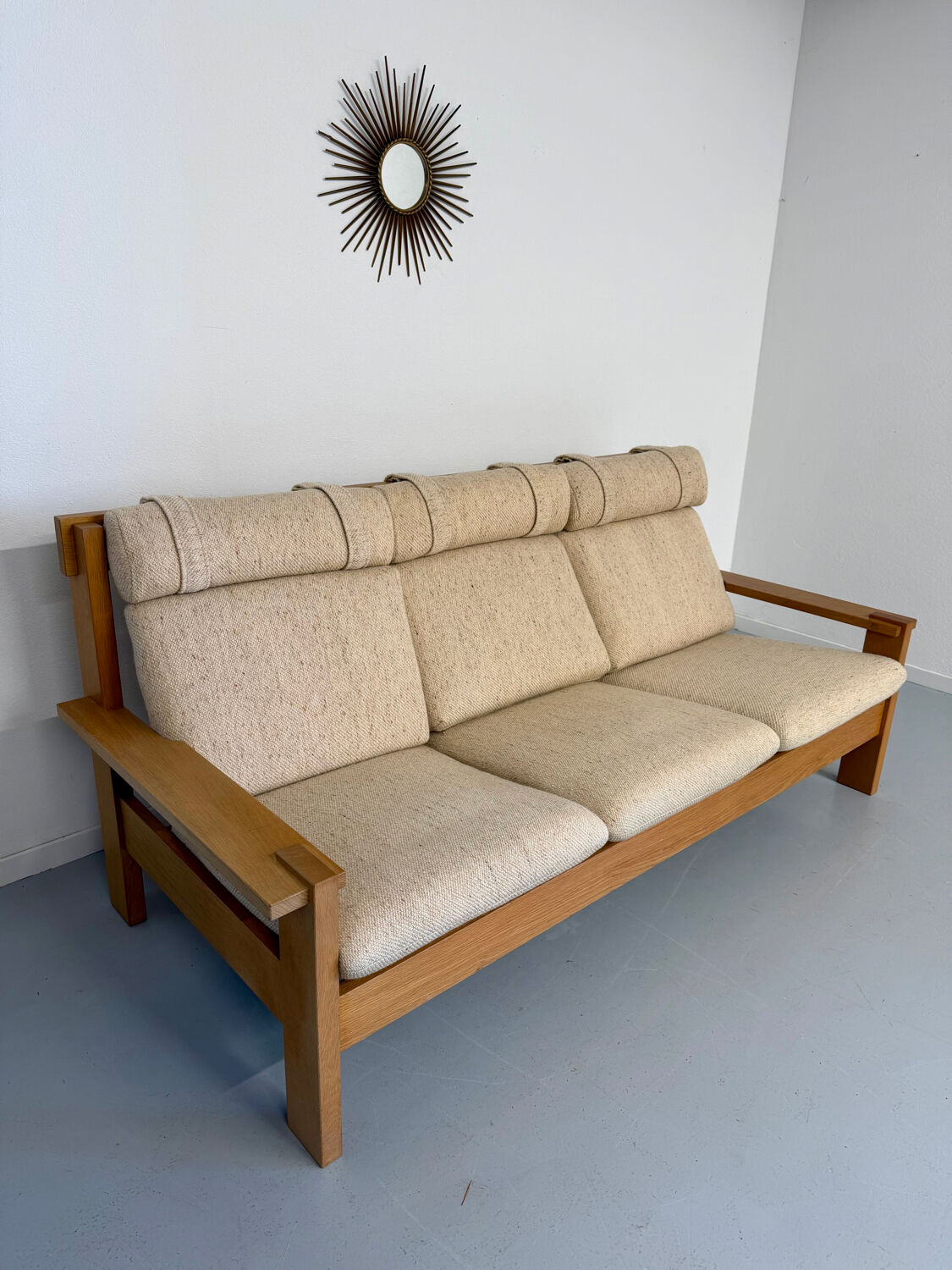 Three-seater canapé in solid oak with Scandinavian design fabric from the 1970s.
