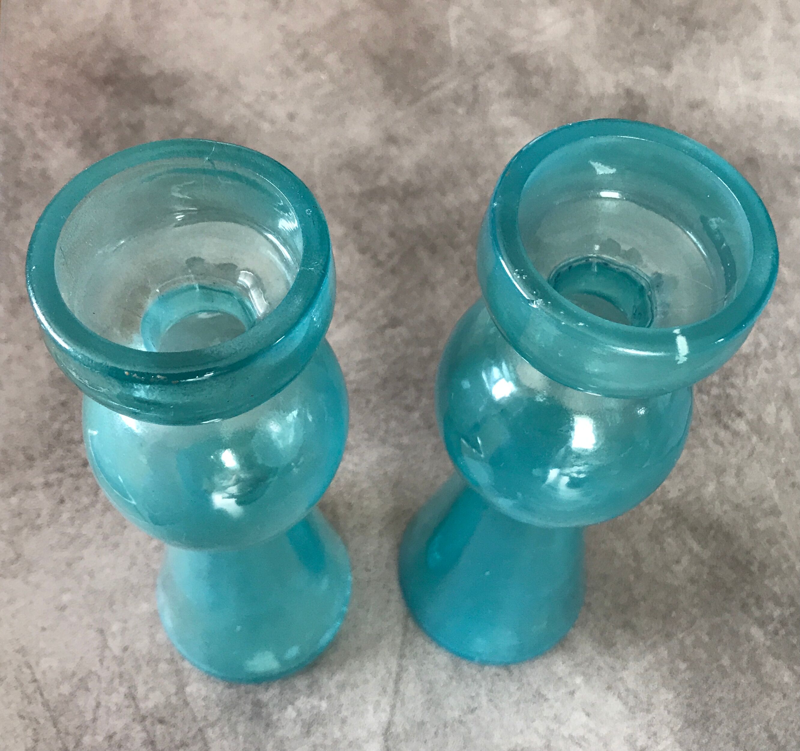 Pair of vintage candlesticks in molded glass turquoise blue 20 cm