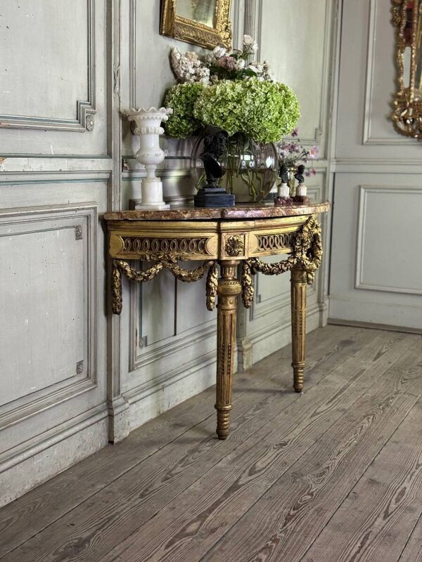 Console Louis XVI en bois sculpté et doré, marbre brocatelle du Jura, XVIIIème siècle