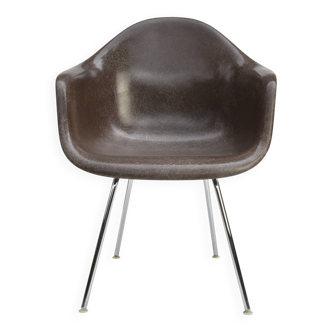 Eames DAX chair, fibreglass, Vitra edition from the 60s/70s.