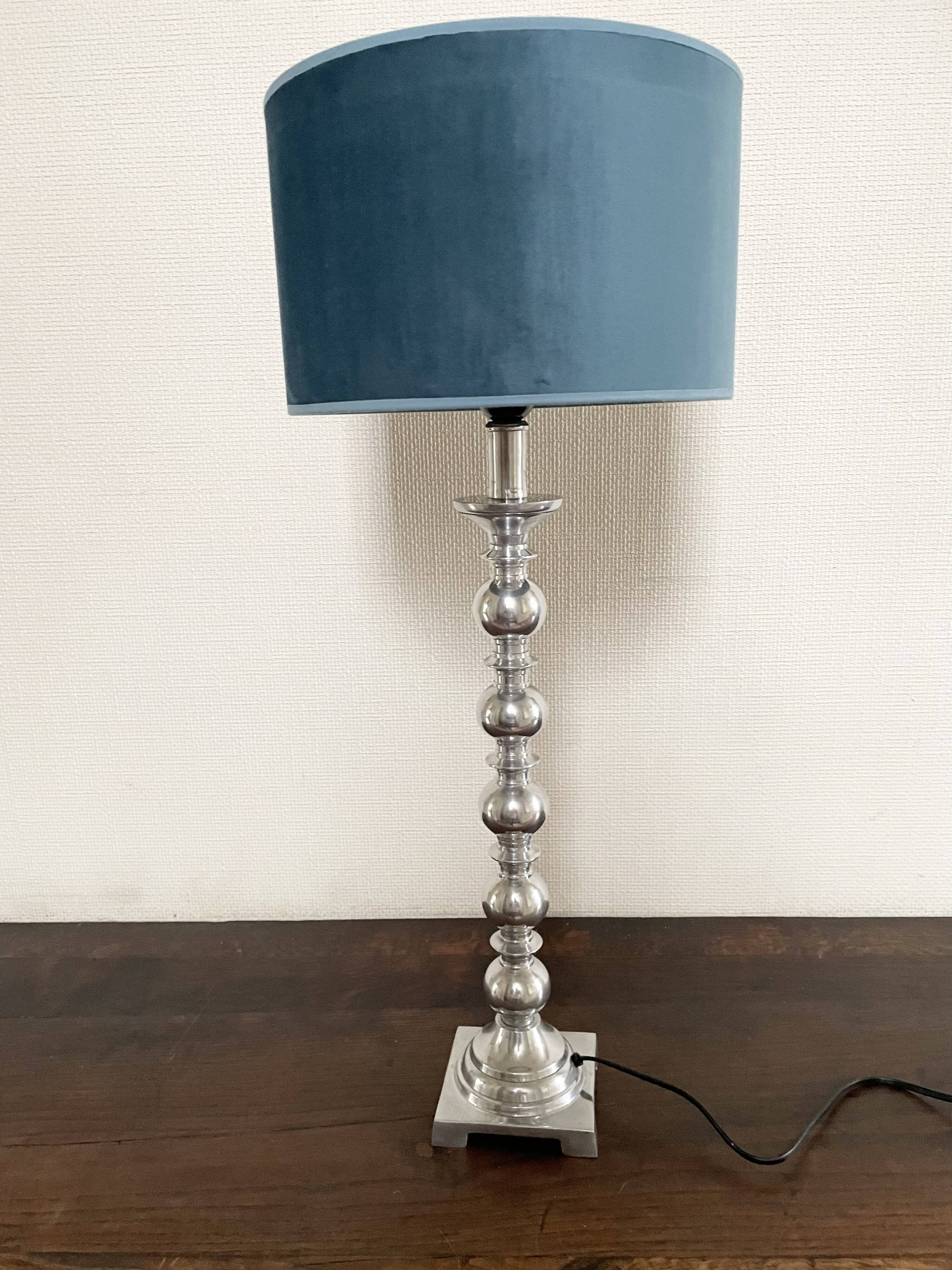 Ball base lamp