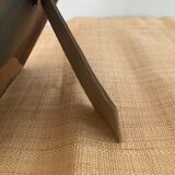 Painted wood glazed frame, to pose