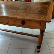 Farm table