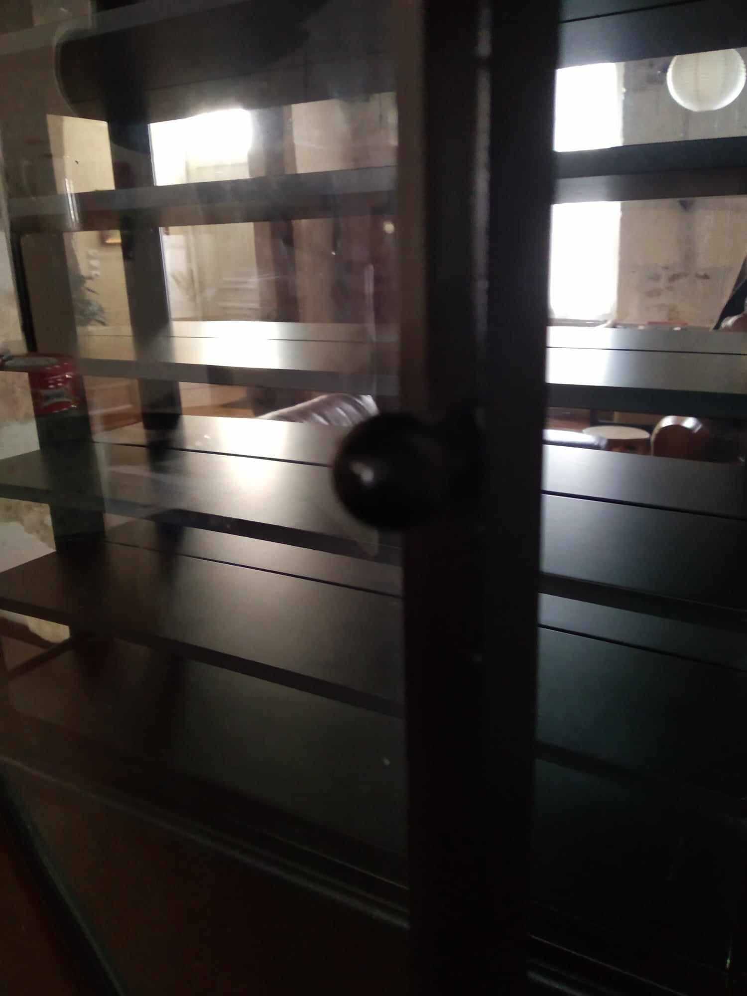 Small display case for collectibles