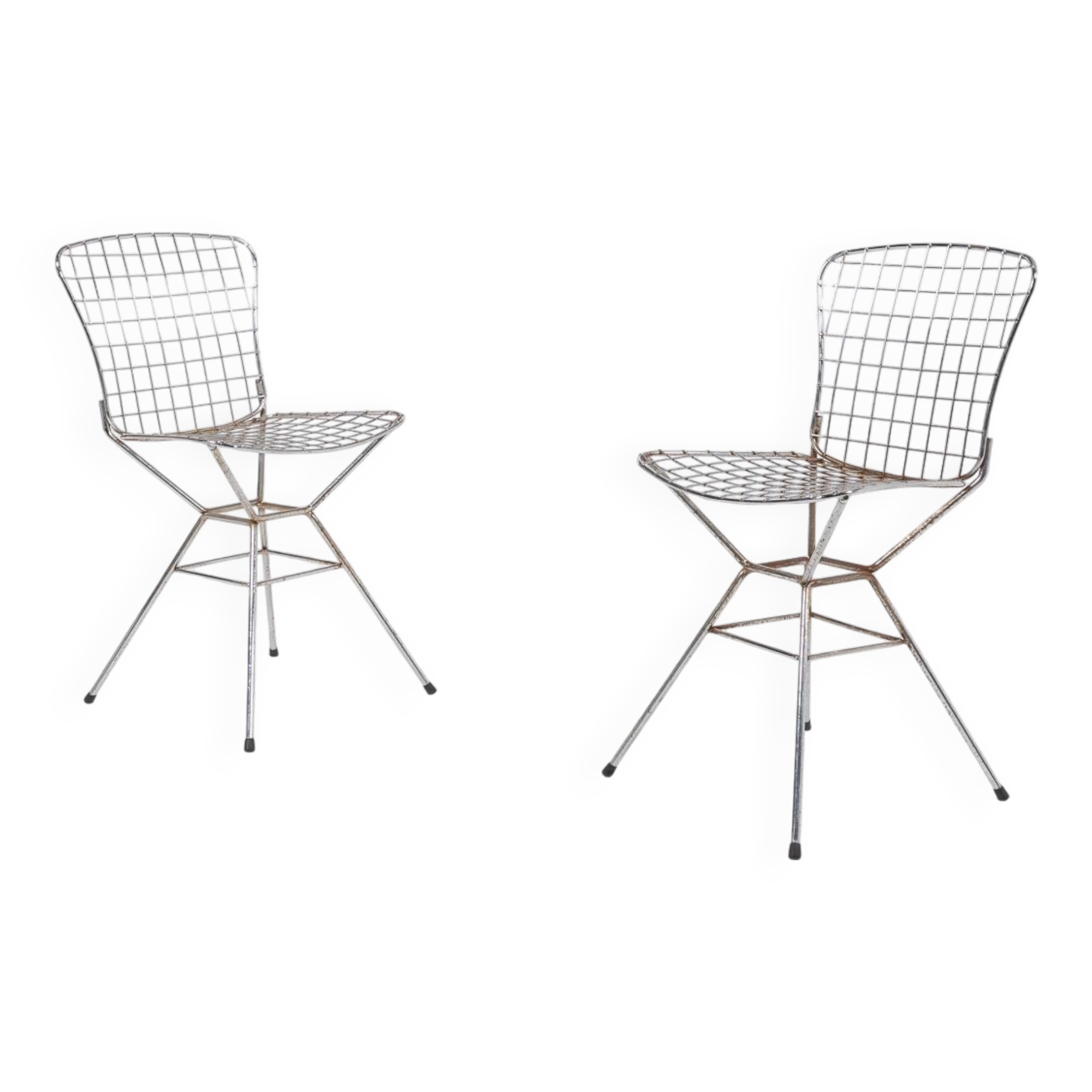 Pair of vintage Italian architectural design steel wire chairs from the 1970s
