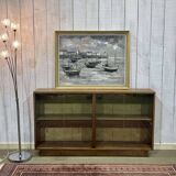 1970s English mahogany display cabinet with sliding doors